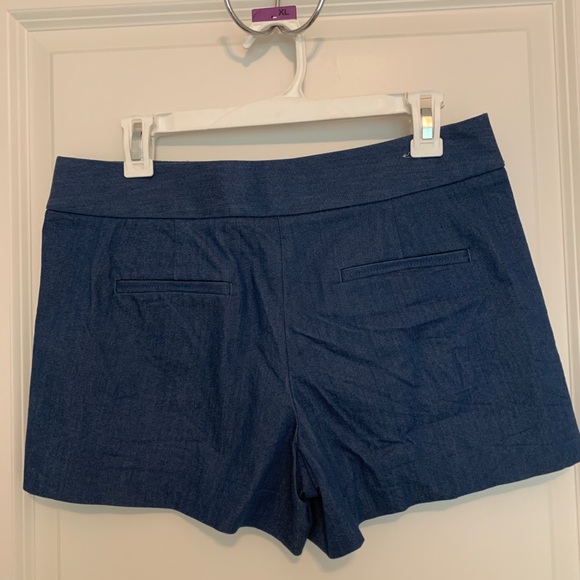 Loft Riviera chambray denim Short size 4 - Picture 3 of 6